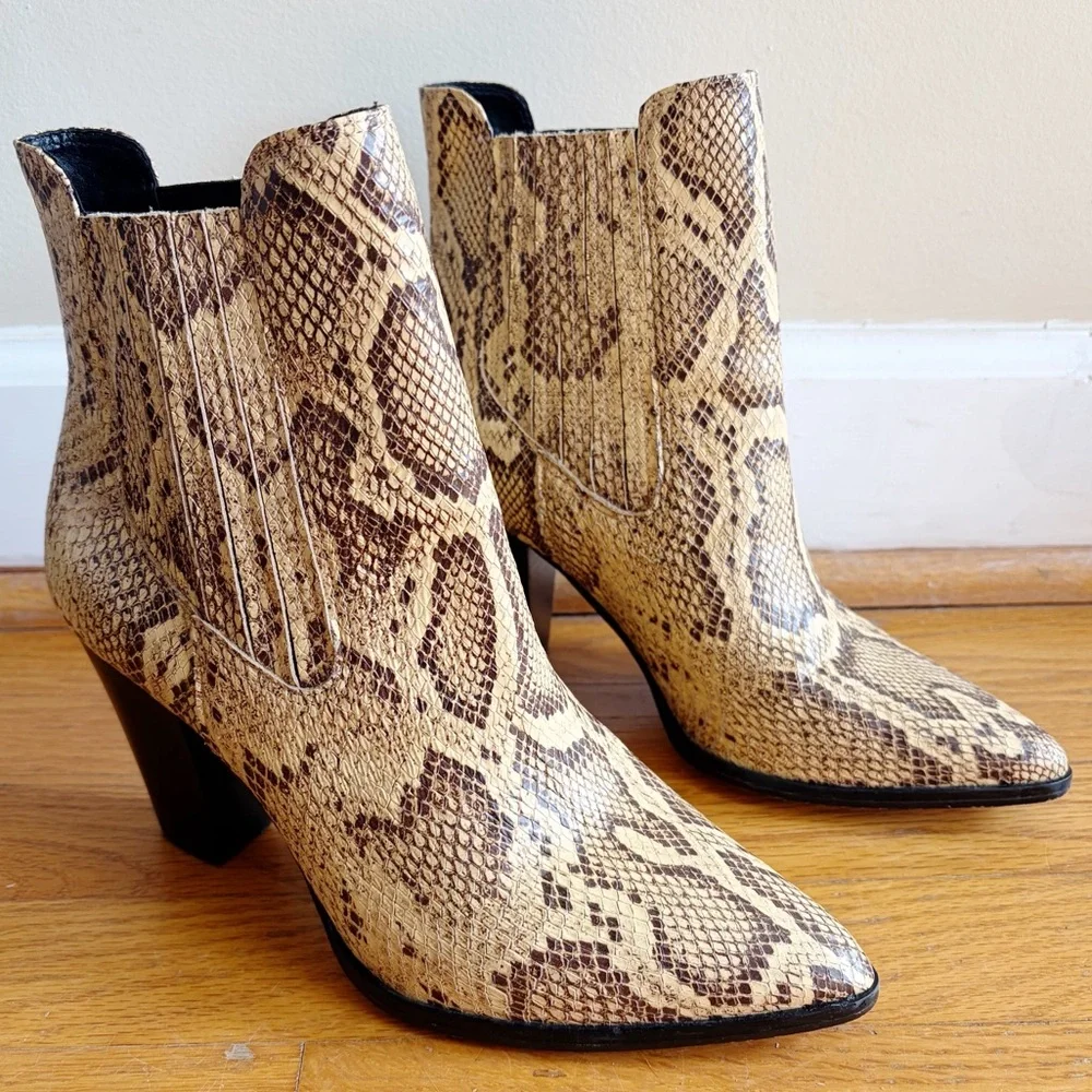 House of Harlow 1960 | Simone Chelsea Ankle Boots Booties Snakeskin Size 8.5